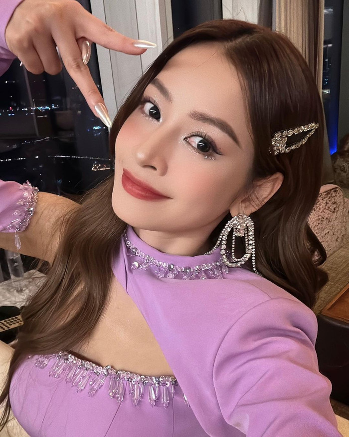 Chi Pu vui vẻ 'sống ảo', tự tin khoe cận visual cực mướt mắt 