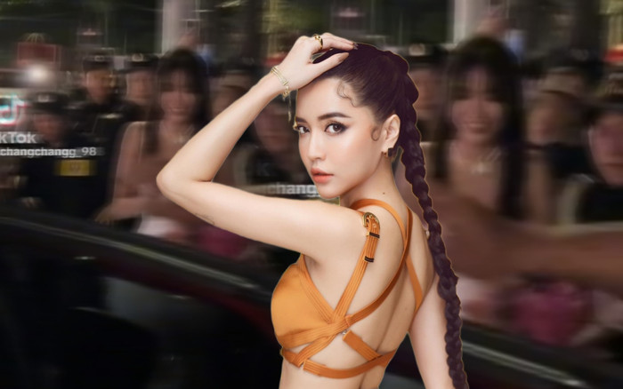 Lâu ngày đi hát trở lại, Bích Phương gây náo loạn cả một góc đường vào lúc đêm tối Ảnh 2