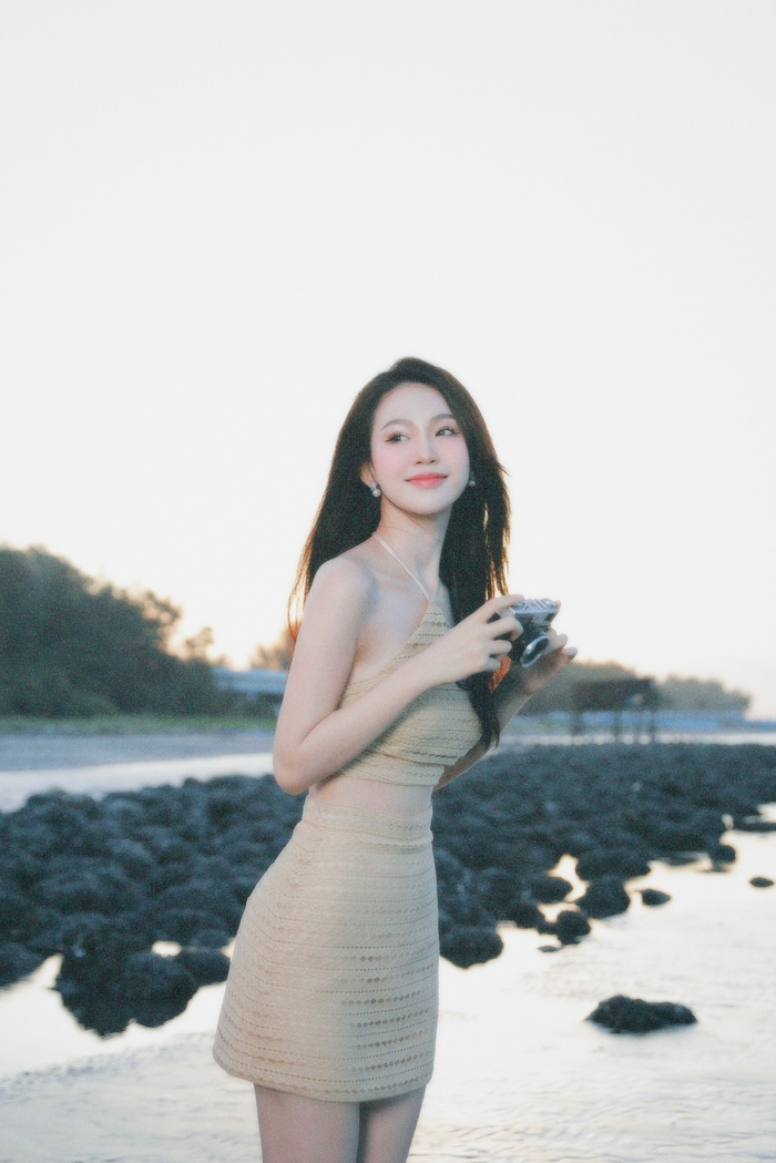 'Tôi luyện nên tôi' là một câu nói đã truyền cảm hứng mạnh mẽ để tôi quyết định tham gia Cuộc thi Online Hoa hậu Hoàn vũ Việt Nam - Miss Cosmo Vietnam 2023', cô nàng chia sẻ lý do trở lại đường đua nhan sắc lần thứ hai.