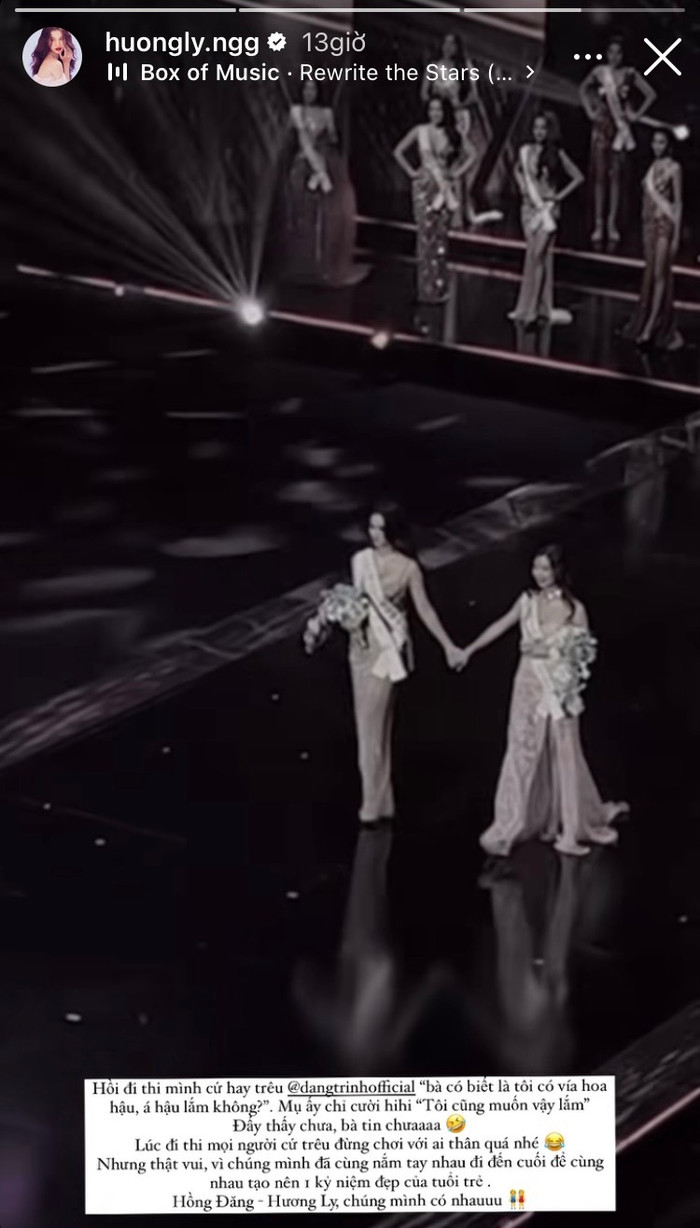 Hương Ly đăng tải khoảnh khắc nắm tay Hồng Đăng tại thời khắc cả hai về đích ở ngôi vị Á hậu. (Ảnh chụp màn hình)