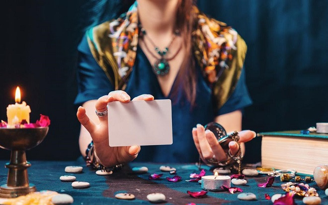 Vận may đỏ au, những cung hoàng đạo này chưa bao giờ thua khi chơi bài Ảnh 2