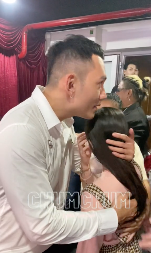 Lý Bình được khen ngợi vì làm điều này với con riêng của Phương Trinh Jolie Ảnh 2