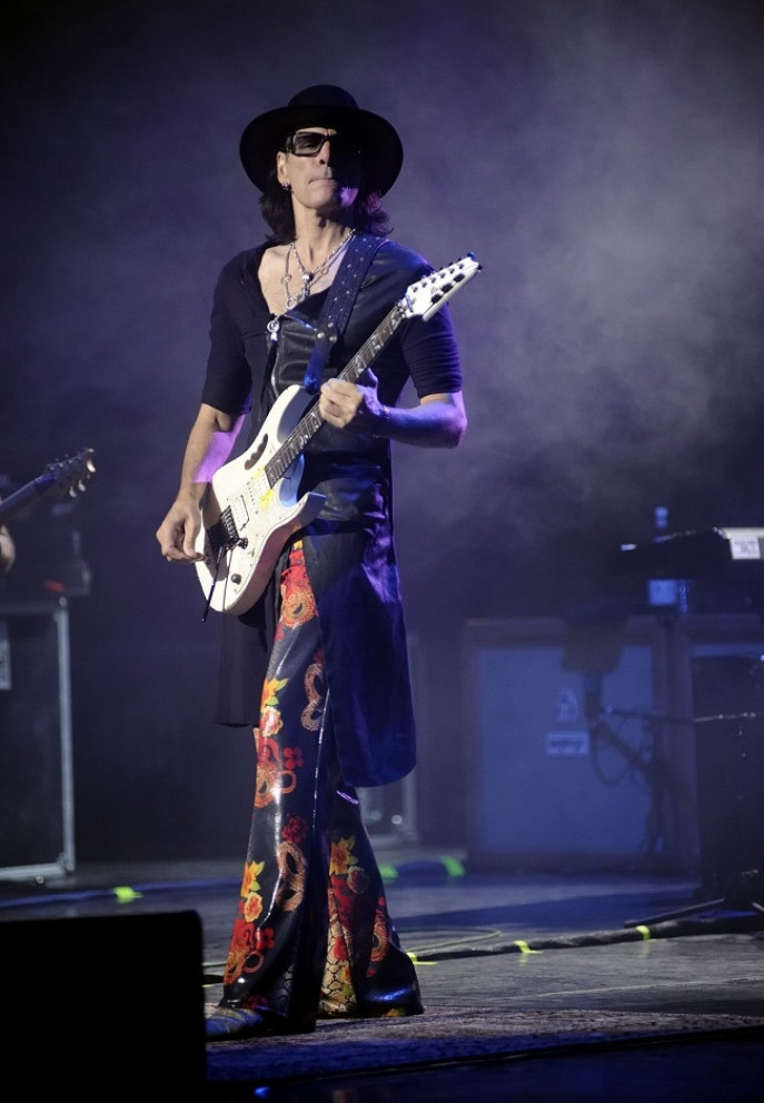 Steve Vai sẽ biểu diễn tại Việt Nam vào 19/10 tới.
