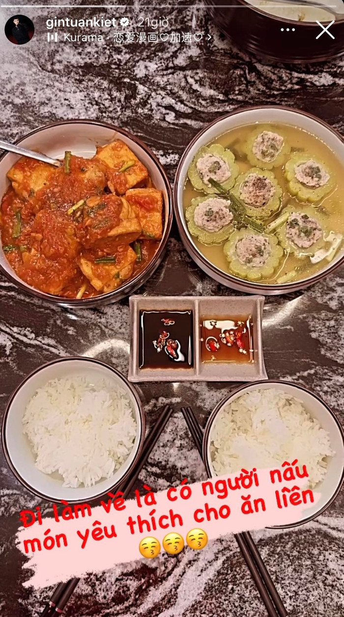 Gin Tuấn Kiệt đăng tải bữa cơm gia đình được Puka chuẩn bị chu đáo. 