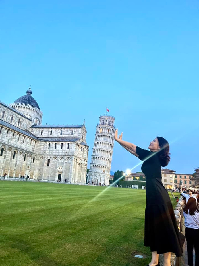 Nam nghệ sĩ trổ tài phó nháy cực chuyên nghiệp, không ngại lăn xả chụp cho người ấy những bức hình đẹp như tranh.