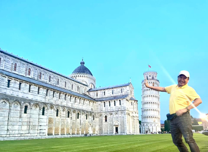 Anh than trời khi nhận về những bức hình từ tay bạn gái chụp anh đẹp đến 'cảm lạnh'.