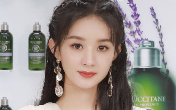 Triệu Lệ Dĩnh khoe mặt mộc đẹp không tỳ vết nhưng lại lộ dấu hiệu bất ổn Ảnh 2