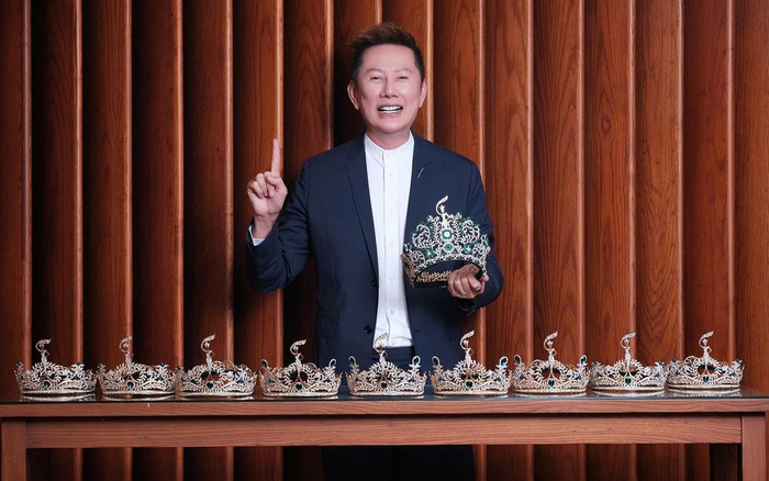 Ông Nawat - chủ tịch cuộc thi Hoa hậu Hoà bình Quốc tế nhưng hay... gây chiến? Ảnh 2