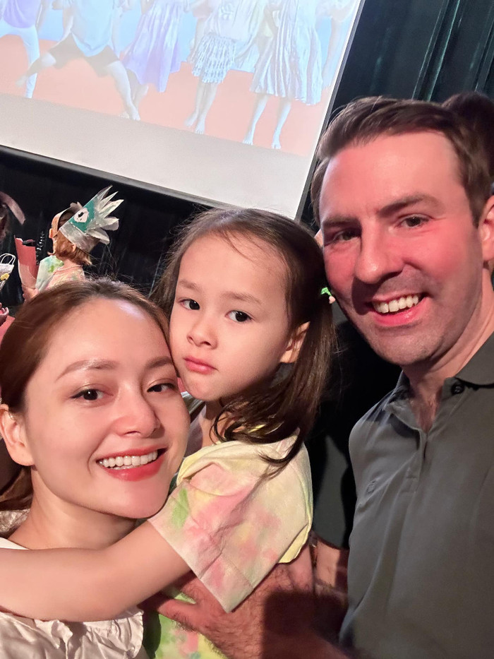 Mang thai lần 2, Lan Phương đối diện với tình trạng nghén nặng, cơ thể mệt mỏi, đau nhức. 