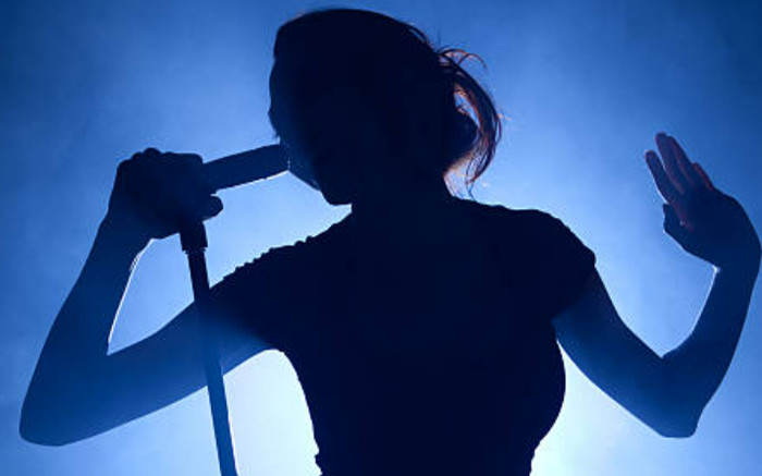 Ly dị chồng chưa lâu, nữ ca sĩ nổi tiếng đã dọn về sống cùng bạn trai mới? Ảnh 2