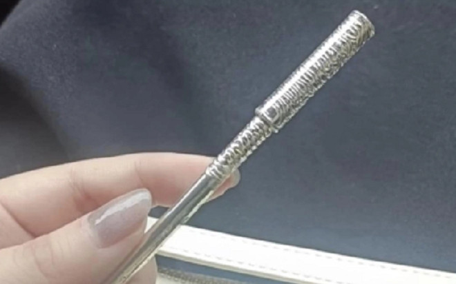 Chất vấn bạn trai trên ôtô có vật thể lạ, lời đáp khiến cô gái vừa thẹn vừa quê Ảnh 2