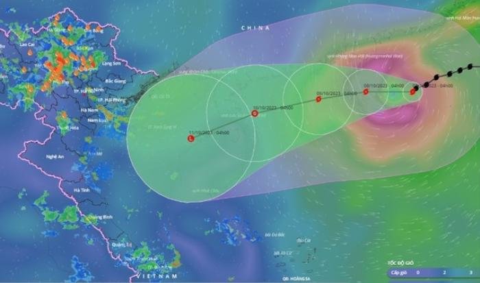 Bão số 4 cường độ mạnh, hướng về Vịnh Bắc Bộ Ảnh 1