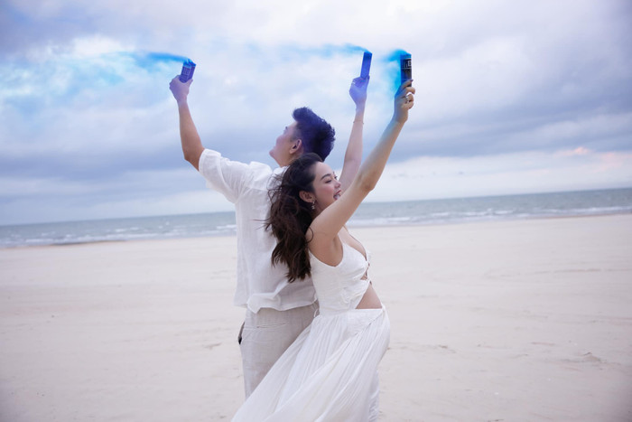 Dù không chia sẻ quá nhiều về 'nửa kia', nhưng Minh Hằng khá thoải mái khi chia sẻ những lần chồng quan tâm, yêu chiều bản thân sau khi kết hôn lẫn có con