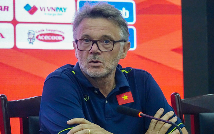 HLV Troussier: Tuyển Việt Nam yếu hơn Trung Quốc, có chút lo về kết quả Ảnh 2