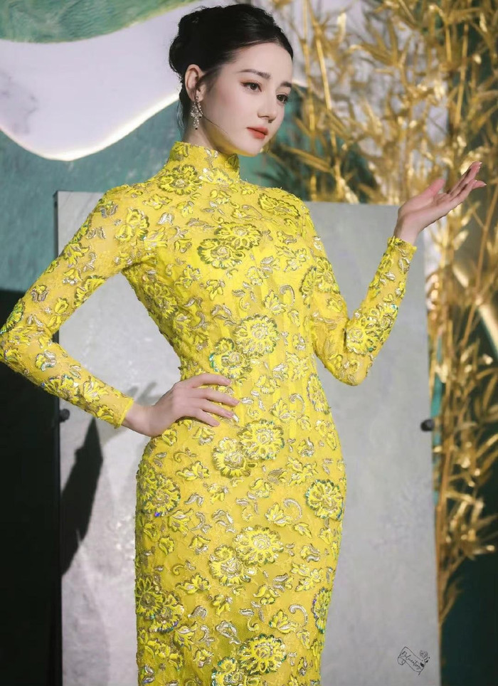 Tạo hình Địch Lệ Nhiệt Ba ở Vạn Tra Triều Hoàng, có đẹp lấn át Lưu Diệc Phi? Ảnh 3