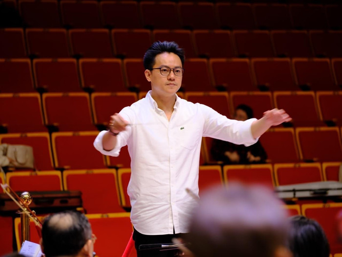 Không chỉ sở hữu ngoại hình sáng, anh Trần Nhật Minh còn sở hữu loạt thành tích trên con đường học vấn và sự nghiệp khiến nhiều người ngưỡng mộ 