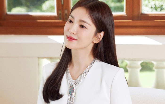 Hết thời đỉnh cao, Song Hye Kyo bất ngờ thất thế trước 2 mỹ nhân Hàn xinh đẹp Ảnh 2