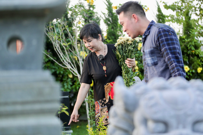 Sau biến cố ấy, NSND Minh Hằng càng lúc càng nghiệm ra, cuộc sống thật ngắn ngủi nên chị luôn cố gắng sống chậm lại, làm nhiều việc có ý nghĩa hơn.