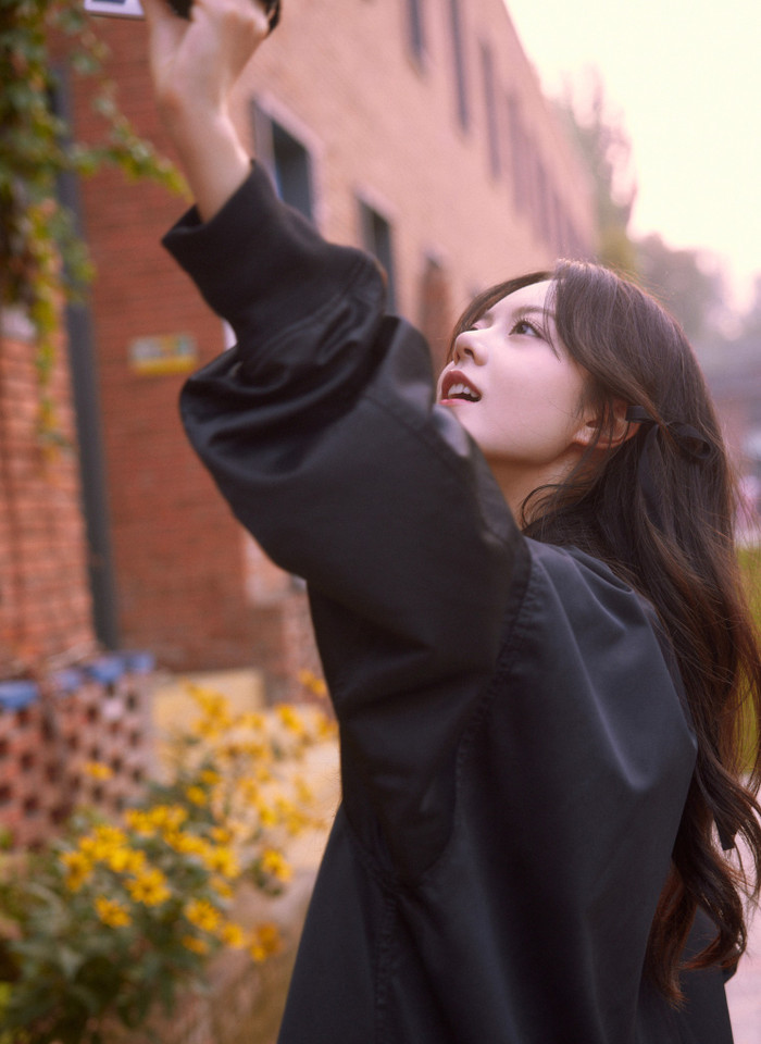 Tiểu hoa 2K lộ tạo hình phim mới bị cộng thêm chục tuổi, đôi mắt là điều đáng sợ Ảnh 4