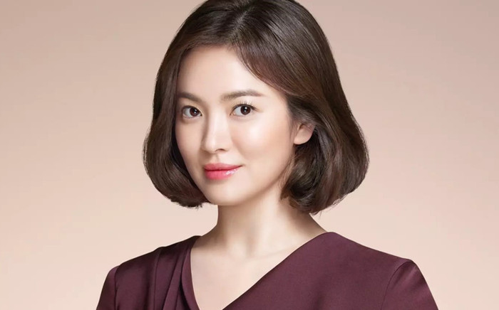 Song Hye Kyo vướng nghi vấn tái hôn, còn để lộ chiếc nhẫn kim cương 'to đùng' trên tay Ảnh 2