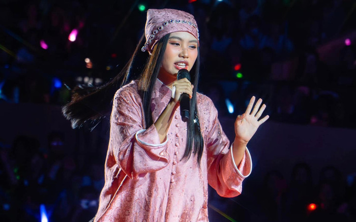 Khổ thân Phương Mỹ Chi: Bị khán giả 'hơn thua' đến cùng mỗi khi đi diễn! Ảnh 2