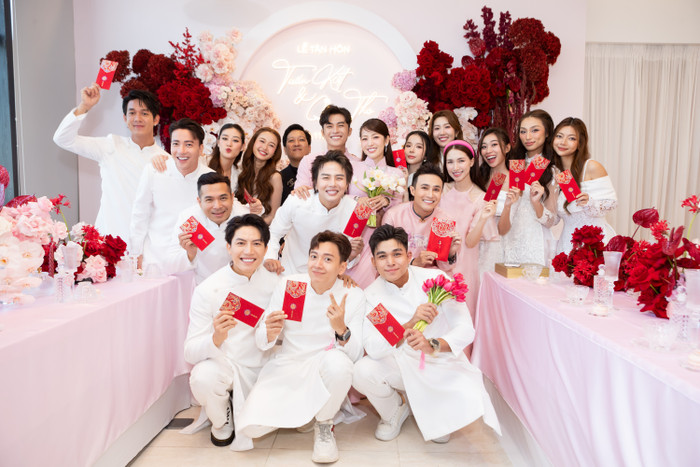 Puka và Gin Tuấn Kiệt sẽ tổ chức ba đám cưới trong những ngày sắp tới. Khán giả đang mong ngóng được ngắm nhìn cặp đôi đình đám khoác lên mình trang phục cưới