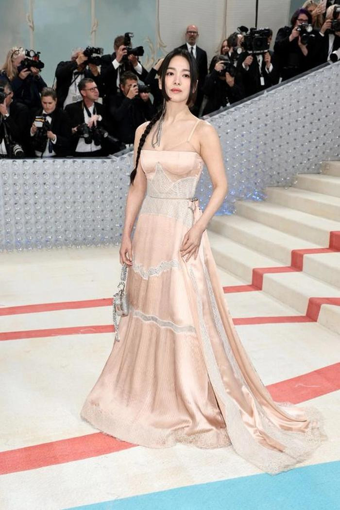 Met Gala công bố chủ đề 2024, giới mộ điệu chuẩn bị váy áo 'quét sạch thảm đỏ bậc nhất hành tinh Ảnh 7