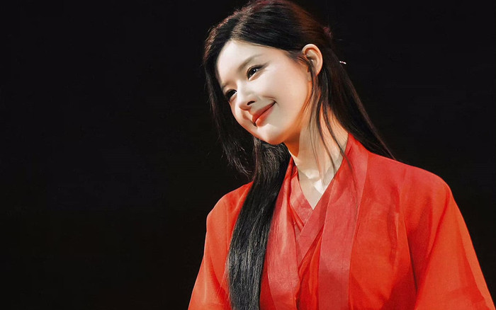 Hành động chứng tỏ Triệu Lộ Tư vừa giàu vừa chiều fan hết nấc Ảnh 2