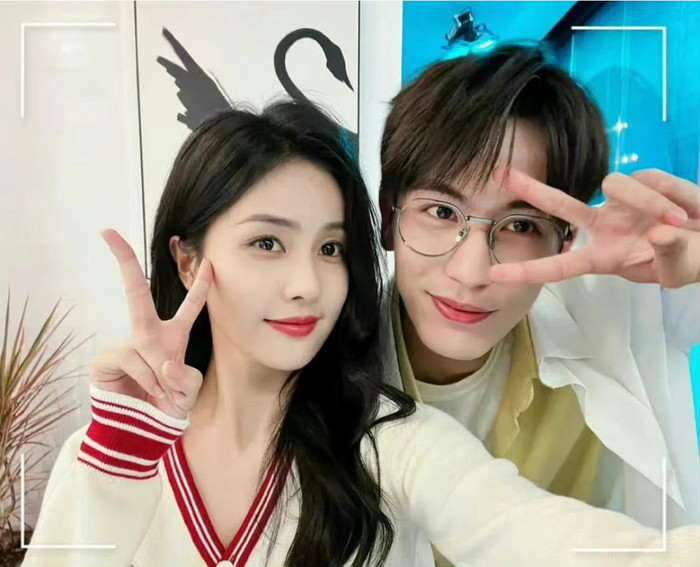 Bạch Lộc và Trương Lăng Hách công khai thân mật trên phim trường Ninh An Như Mộng Ảnh 4