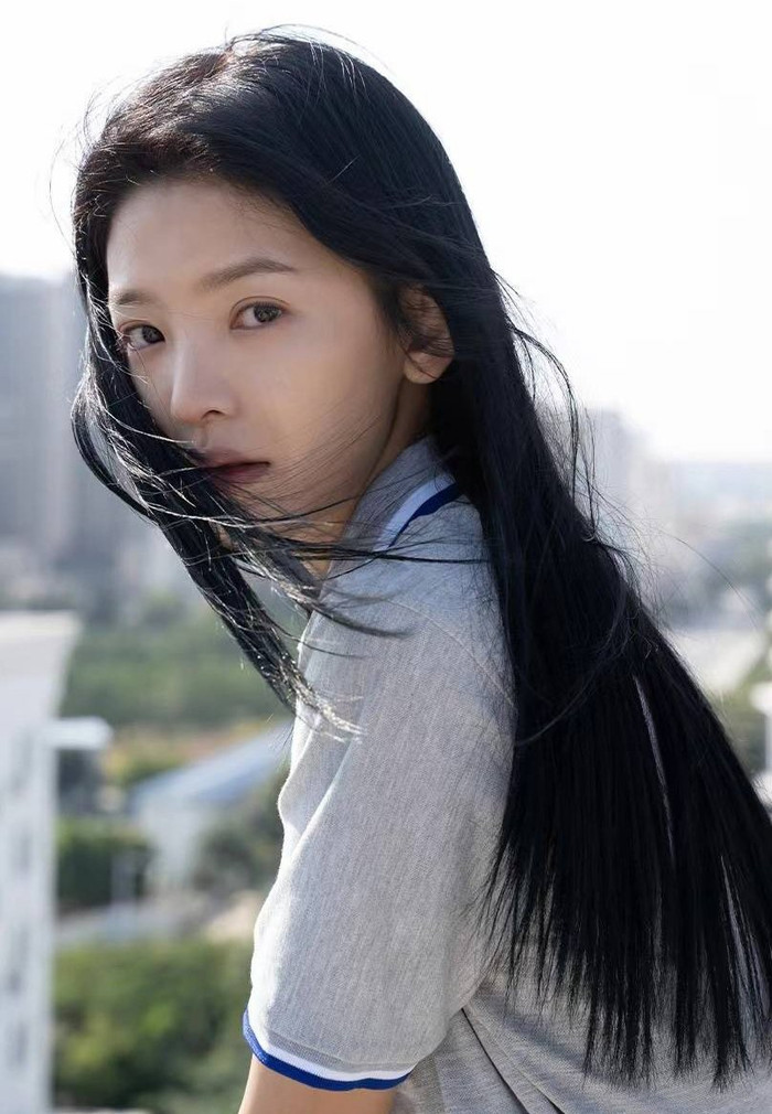 Đàm Tùng Vận ngày càng xuống sắc, mất danh xưng 'nữ thần thanh xuân' vào tay bạn gái La Vân Hi Ảnh 7