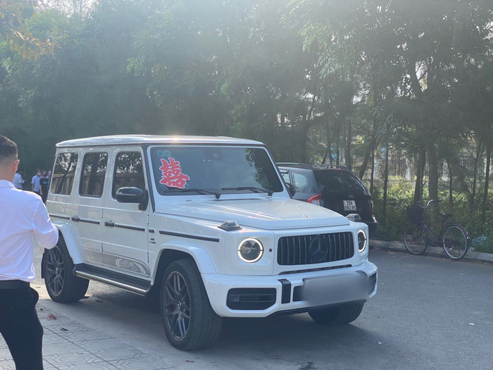 Xuất hiện 'biển người' tại đám cưới Đoàn Văn Hậu - Doãn Hải My, dàn siêu xe nối đuôi nhau Ảnh 5