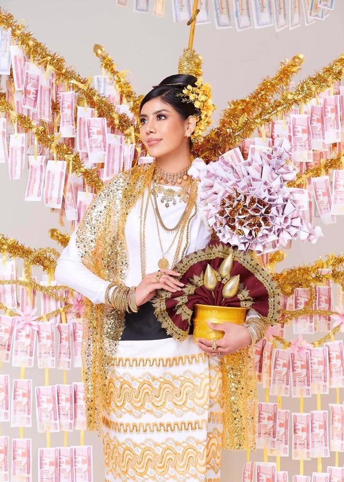 Choáng với National Costume nguyên một 'cây tiền' của Myanmar: Phen này Bùi Quỳnh Hoa hơi mệt Ảnh 3