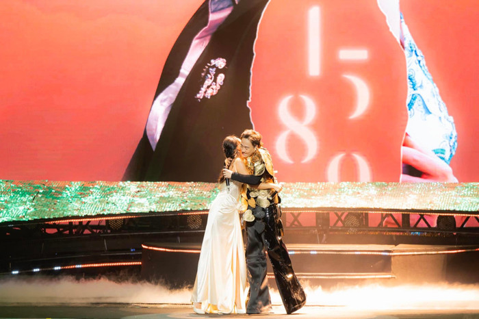 Văn Mai Hương lên tiếng 'tố' Trung Quân tại concert, khán giả nhận ngay 'một cú lừa' sau đó Ảnh 4