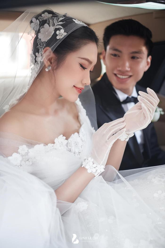 Cặp đôi trai tài gái sắc khiến nhiều người xuýt xoa