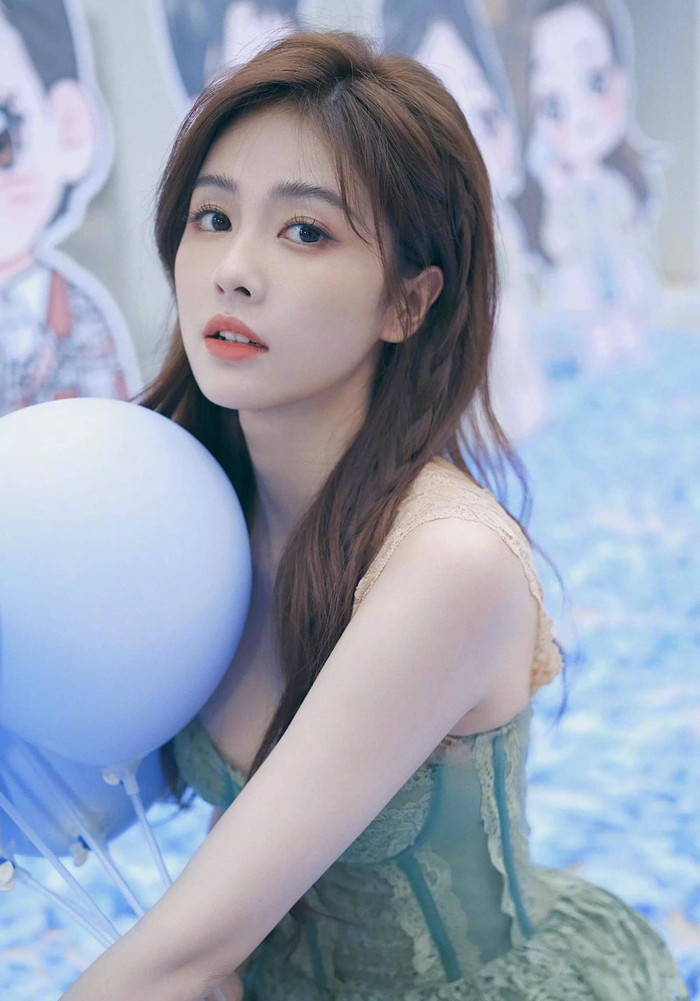 Lượt view Douyin của dàn sao nữ Cbiz: Đàm Tùng Vận bét bảng, Triệu Lệ Dĩnh - Dương Tử chia nhau ngôi đầu Ảnh 5