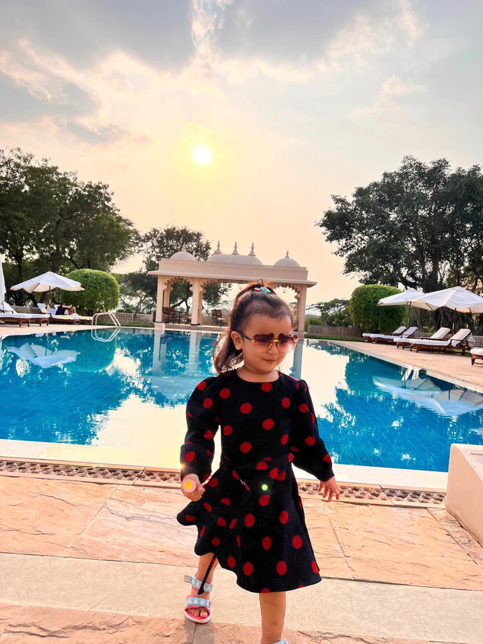 Bé Moon nhanh chóng thích nghi với môi trường Ấn.