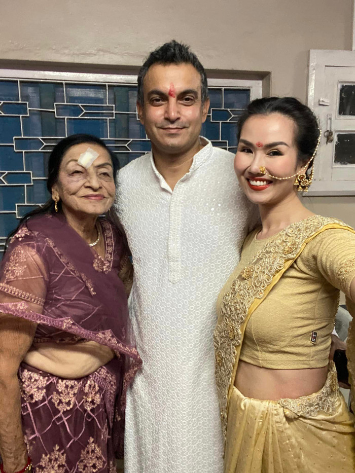 Thời gian này, cô muốn cùng gia đình chồng tận hưởng nhiều khoảnh phúc ấm áp bên nhau bằng những chuyến du lịch trải nghiệm. 