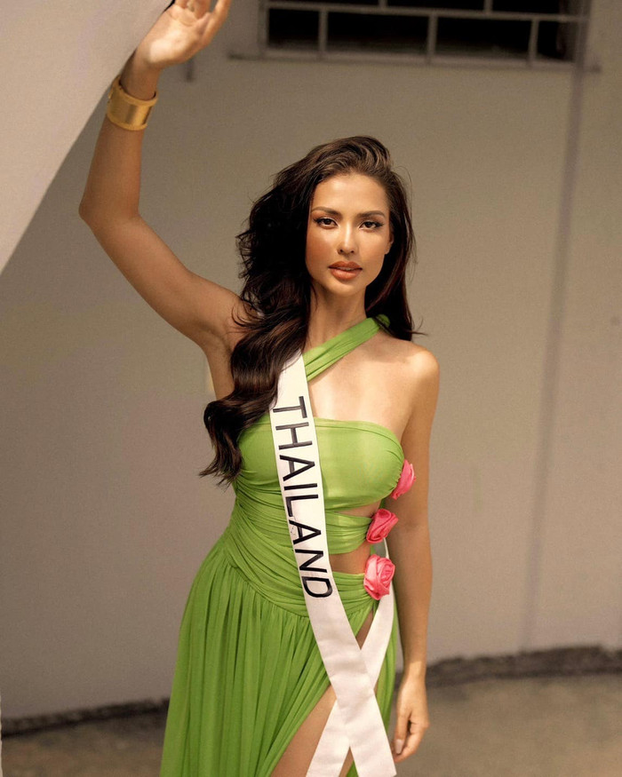 Mặc dù rất tin tưởng ở Bùi Quỳnh Hoa nhưng cuộc chiến năm nay quy tụ quá nhiều đối thủ mạnh và hơn hết, đại diện Việt Nam phải giáp mặt với Anntonia Porsild - một hổ chiến lẫy lừng. 