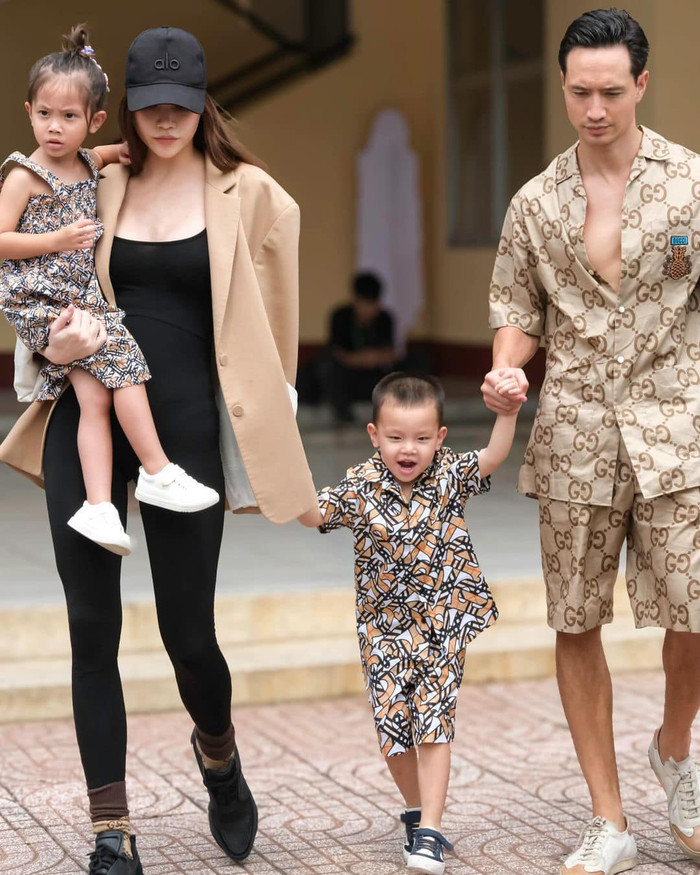 Tổ ấm hạnh phúc, viên mãn của Hồ Ngọc Hà - Kim Lý bên cạnh 2 nhóc tỳ khiến nhiều người ngưỡng mộ. 