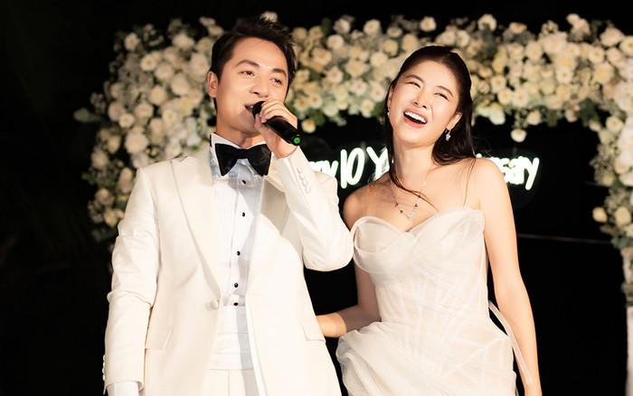 Cặp đôi Vbiz tổ chức 'đám cưới' sau 10 năm bên nhau, tặng đấng sinh thành cả căn nhà Ảnh 2