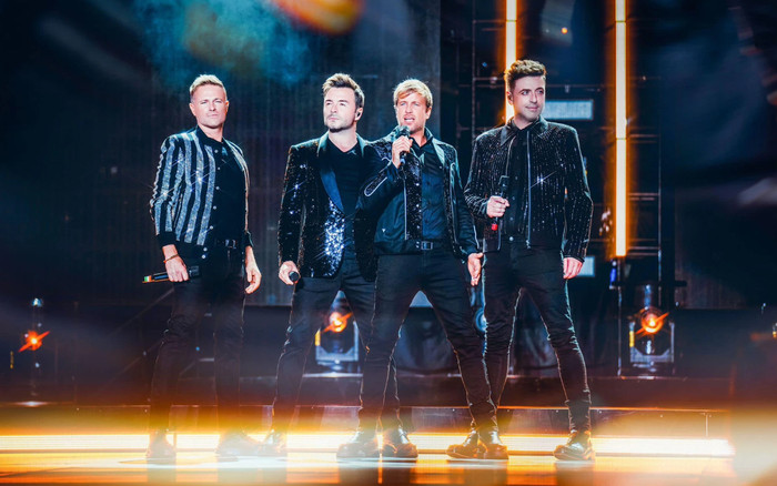 Hé lộ sân khấu của Westlife tại Việt Nam, có gì khác biệt so với thế giới? Ảnh 2