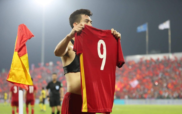 HLV Lê Huỳnh Đức muốn Tiến Linh dự bị nhưng ông Troussier cần đá chính? Ảnh 2