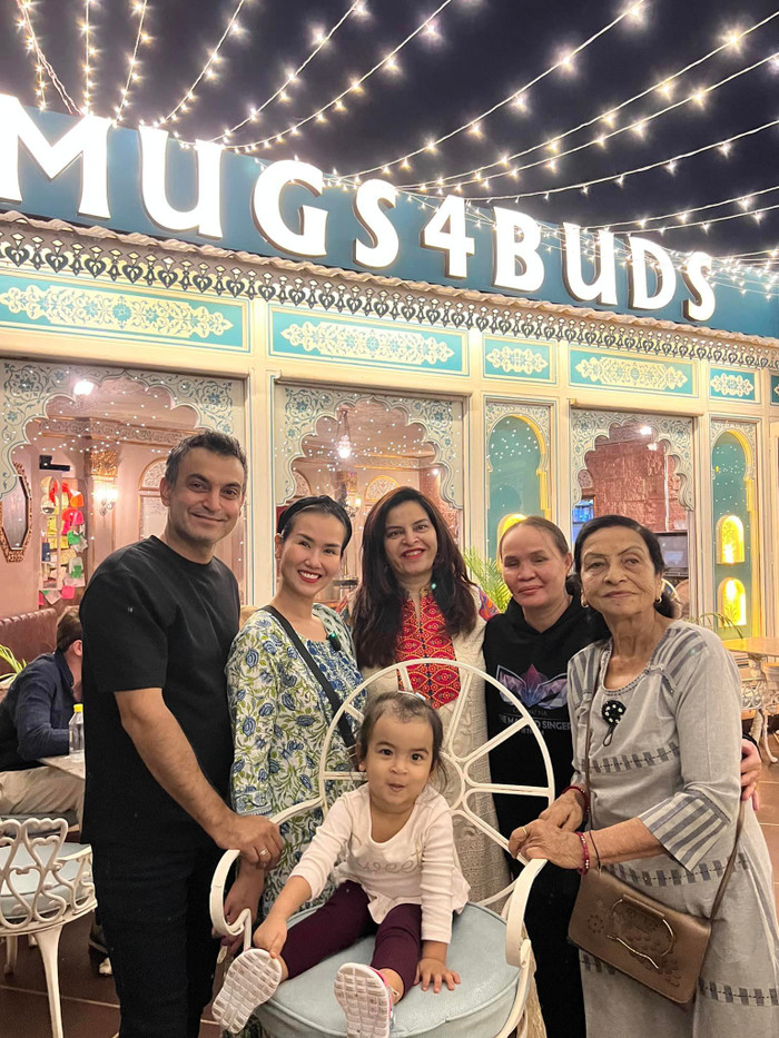 Con gái Võ Hạ Trâm hoạt bát, đáng yêu khi đi du lịch cùng gia đình nội tại Ấn Độ. 