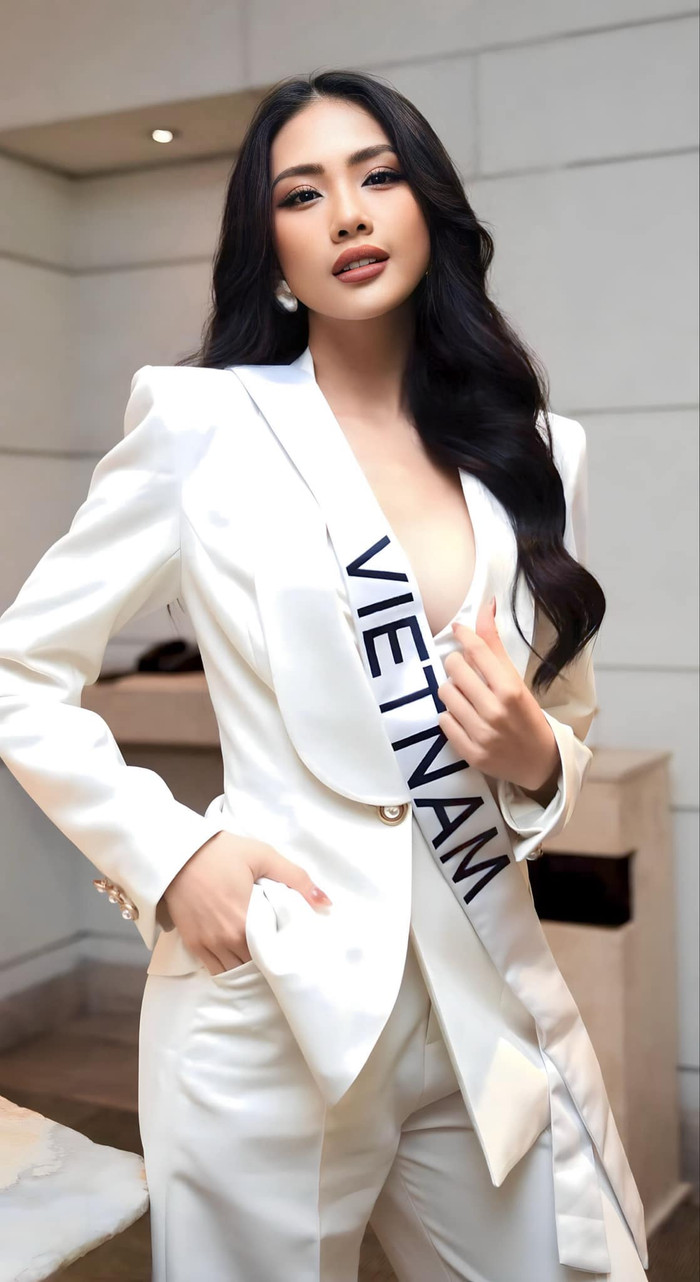 Bùi Quỳnh Hoa hiện đang bước vào những hoạt động cuối trong chặng hành trình Miss Universe 2023.