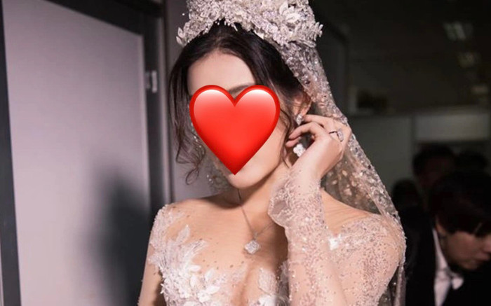 Một Á hậu khoe ảnh mặc váy cưới, chuẩn bị lên xe hoa? Ảnh 2