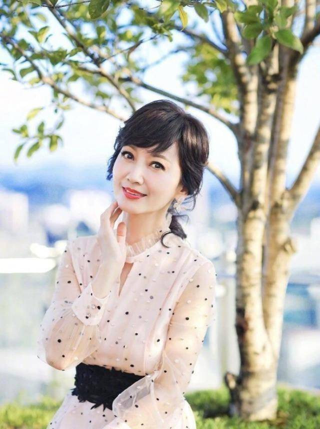 Nữ diễn viên dành nhiều thời gian để đi du lịch, tận hưởng cuộc sống