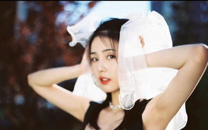 Bạch Lộc bất ngờ công khai ảnh cưới cùng bạn trai sau 1 năm yêu đương, hóa ra tin đồn hẹn hò là thật Ảnh 2