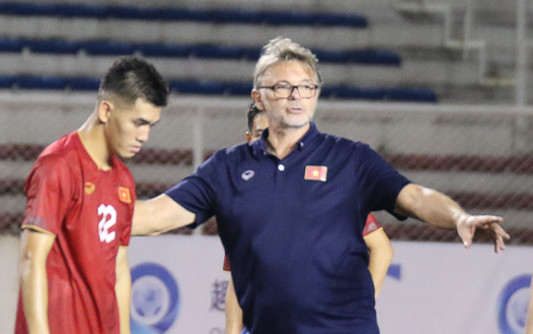 Điều trùng hợp khó tin của HLV Troussier và HLV Philippines Ảnh 2