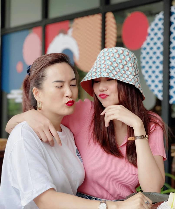 Thanh Hằng và Anh Thơ thường chụp ảnh cùng nhau và đăng tải trên mạng xã hội
