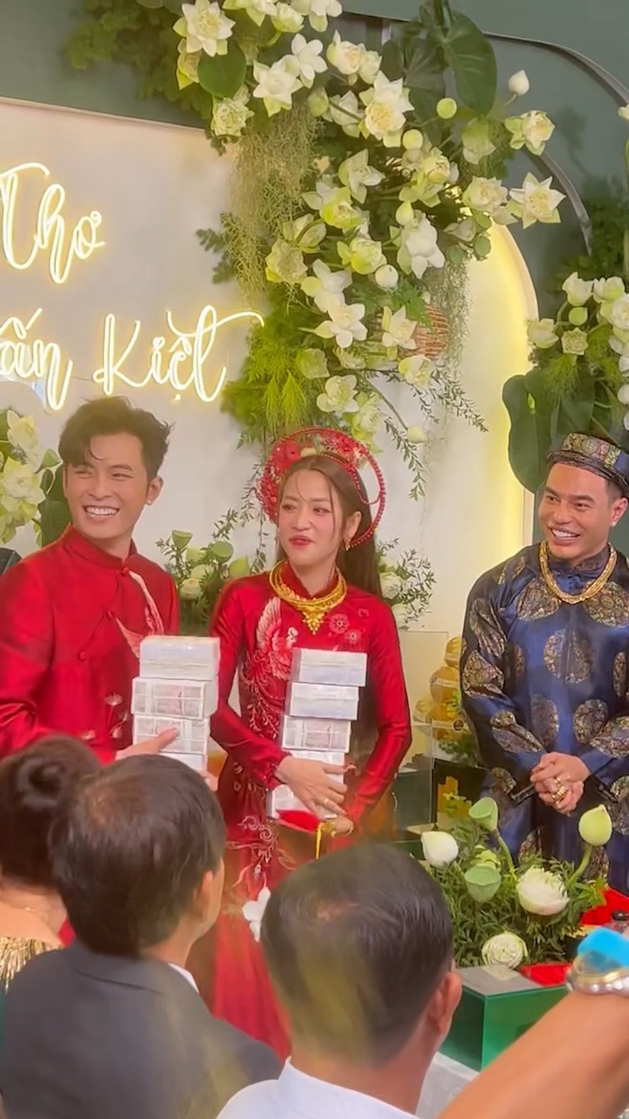 Hình ảnh Puka - Gin Tuấn Kiệt trong lễ cưới hôm nay ở Đồng Tháp.